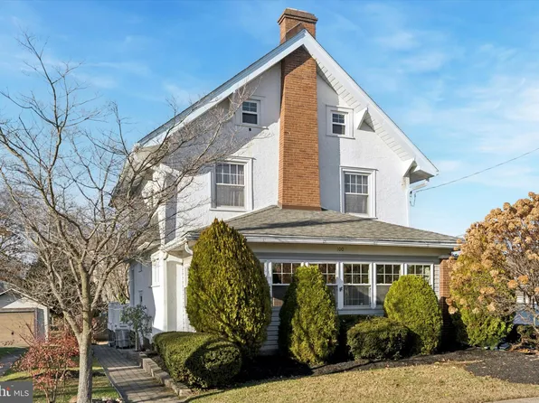 100 Yale Rd, Havertown, PA 19083