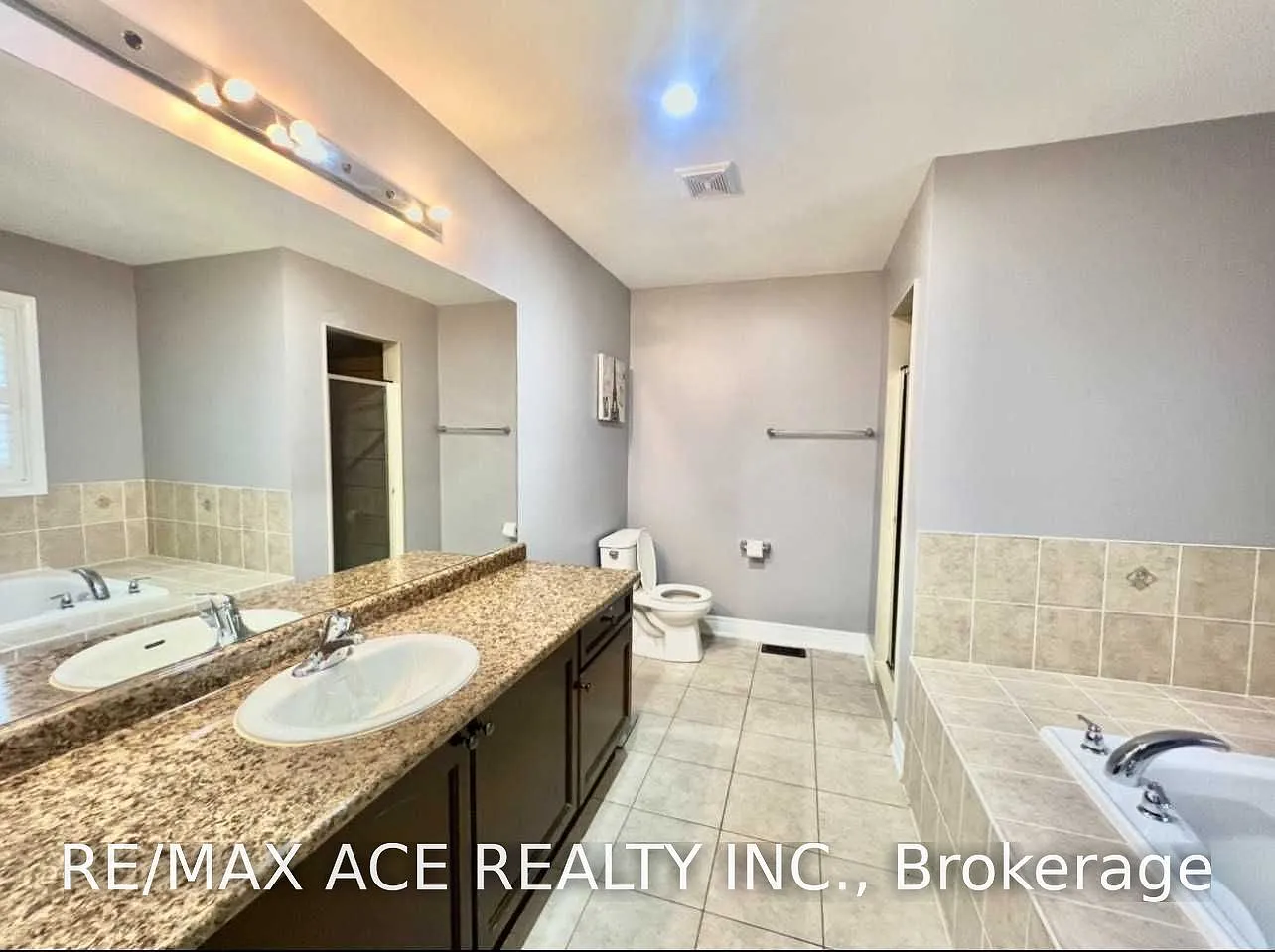 4 bed, $4,200 — Photo 4