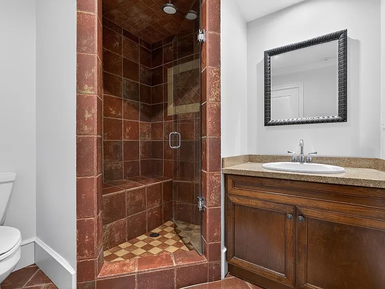 1912 W 36th Ave — Photo 28
