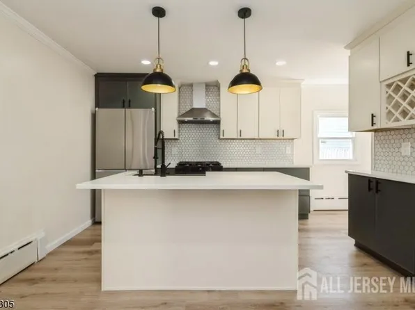 88 Roosevelt Ave, Laurence Harbor, NJ 08879