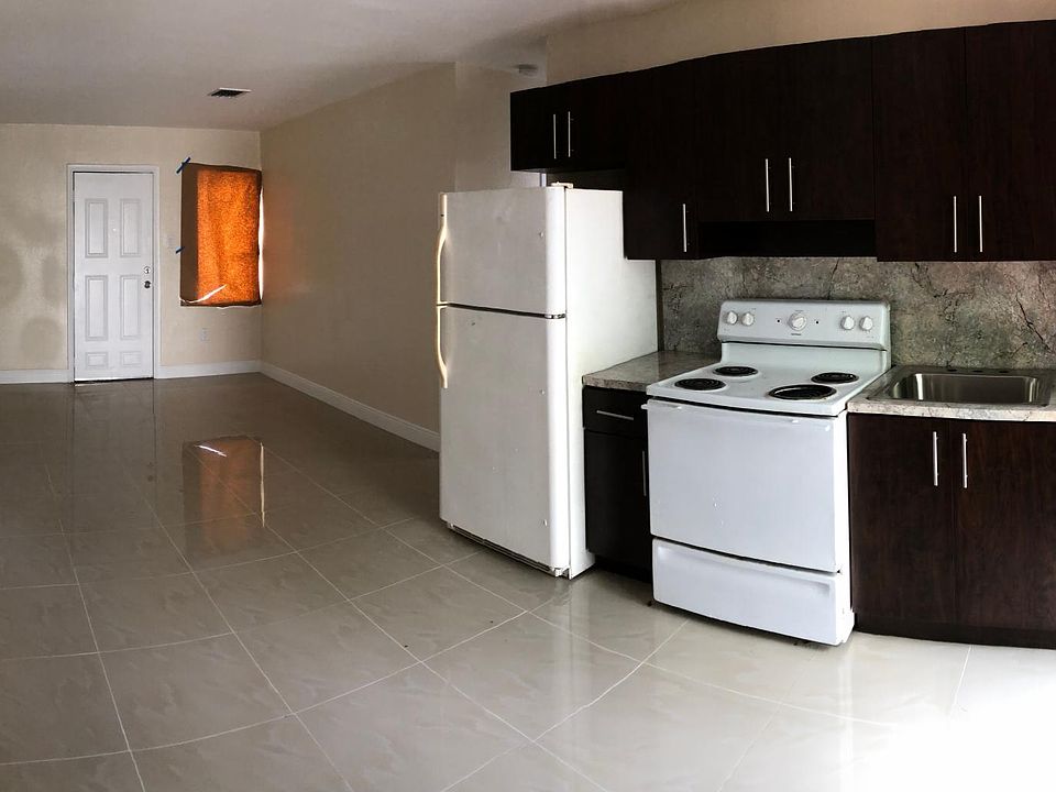 Kithcen/Living Room