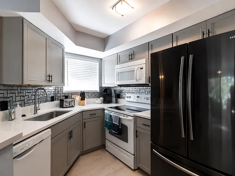 650 Island Club Ct #156 — Photo 5