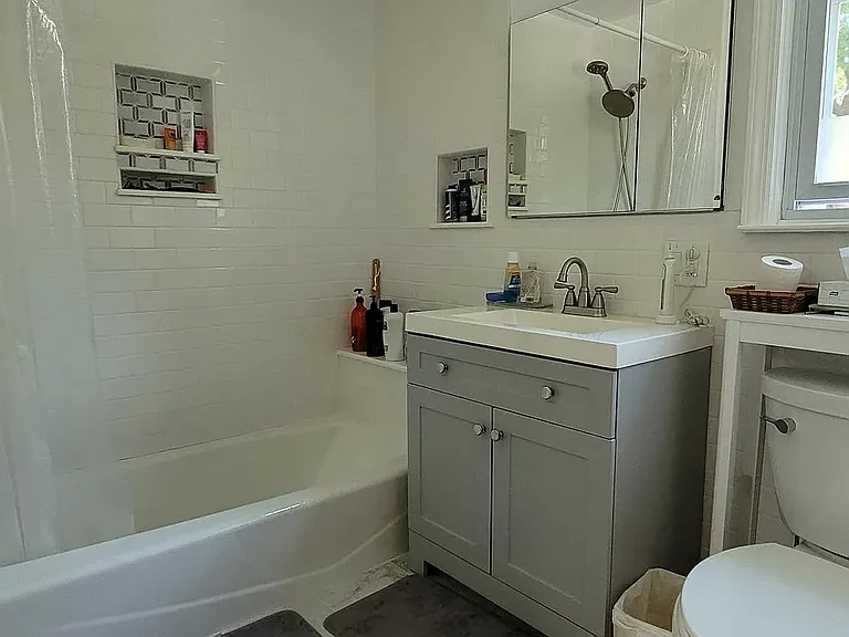 28 Whitney Ave — Photo 7