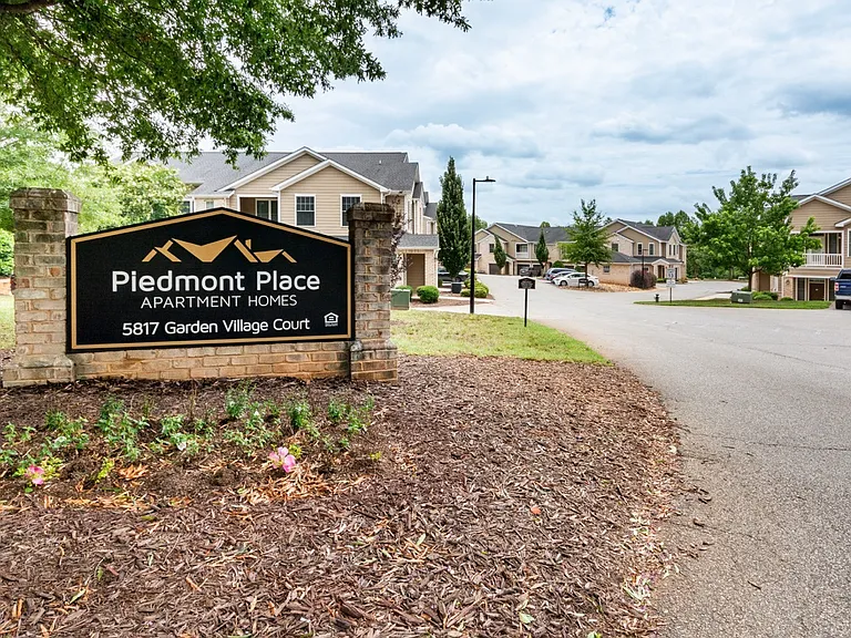 Piedmont Place — Photo 13