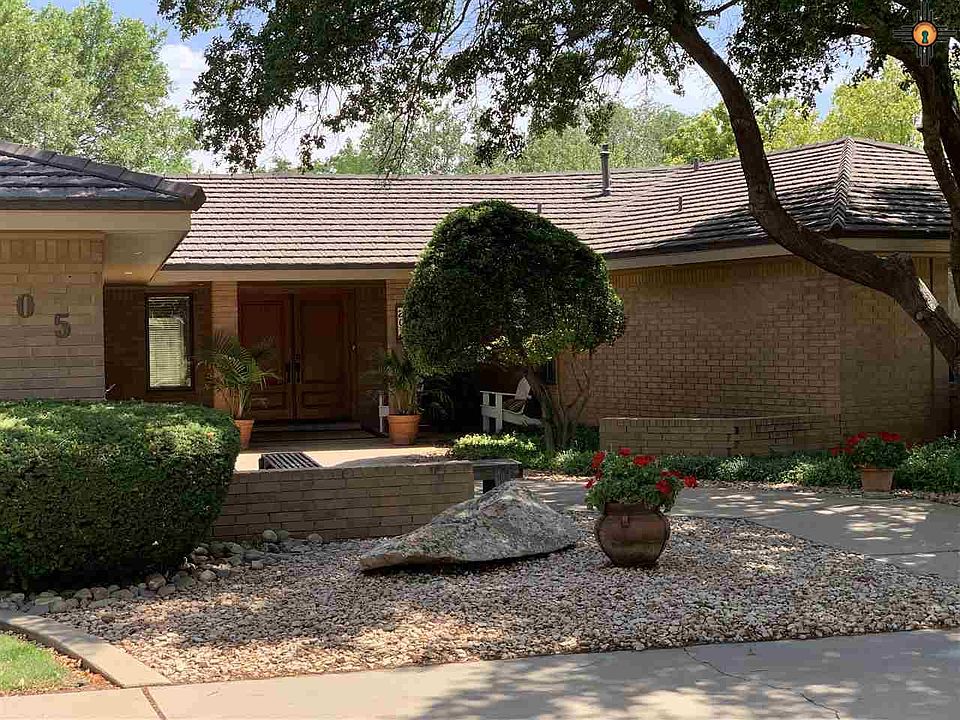 1st image of 205 Sandzen Dr