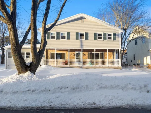 10 Lower Beach Road, Saco, ME 04072