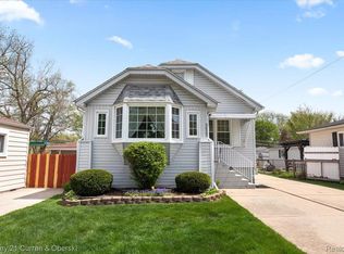 5625 Harding St, Dearborn Heights, MI 48125