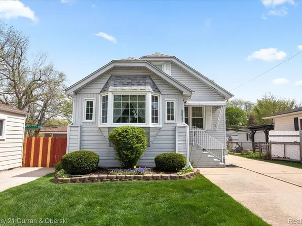 5625 Harding St, Dearborn Heights, MI 48125