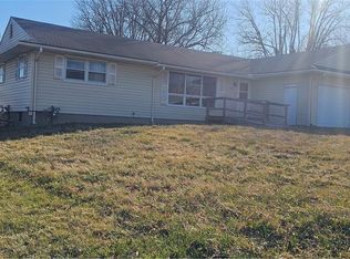 209 Crescent Dr, Chillicothe, MO 64601