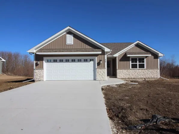 420 Parker DRIVE, Genoa City, WI 53128