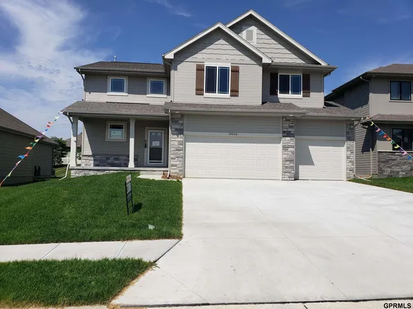 19604 Redwood St, Gretna, NE 68028