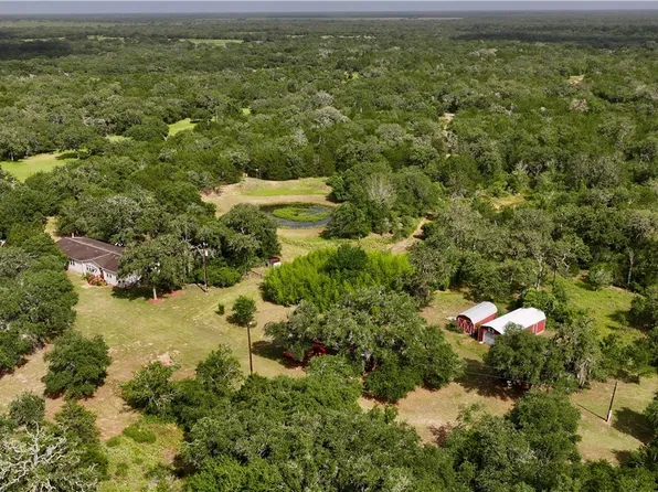 10473 County Road 15, Hallettsville, TX 77964