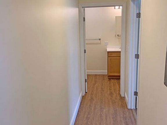 3rd image of 323 Pearl St Unit 3