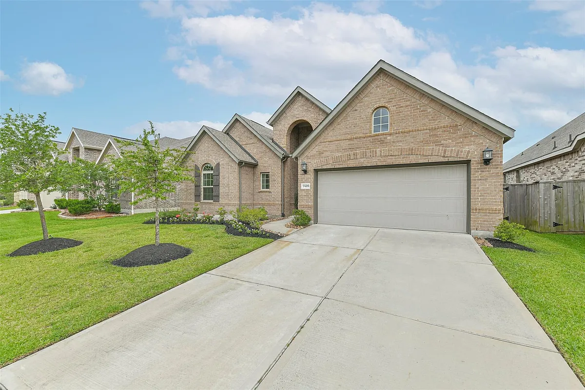 Building Photo - 9418 Thornbluff Creek Ct