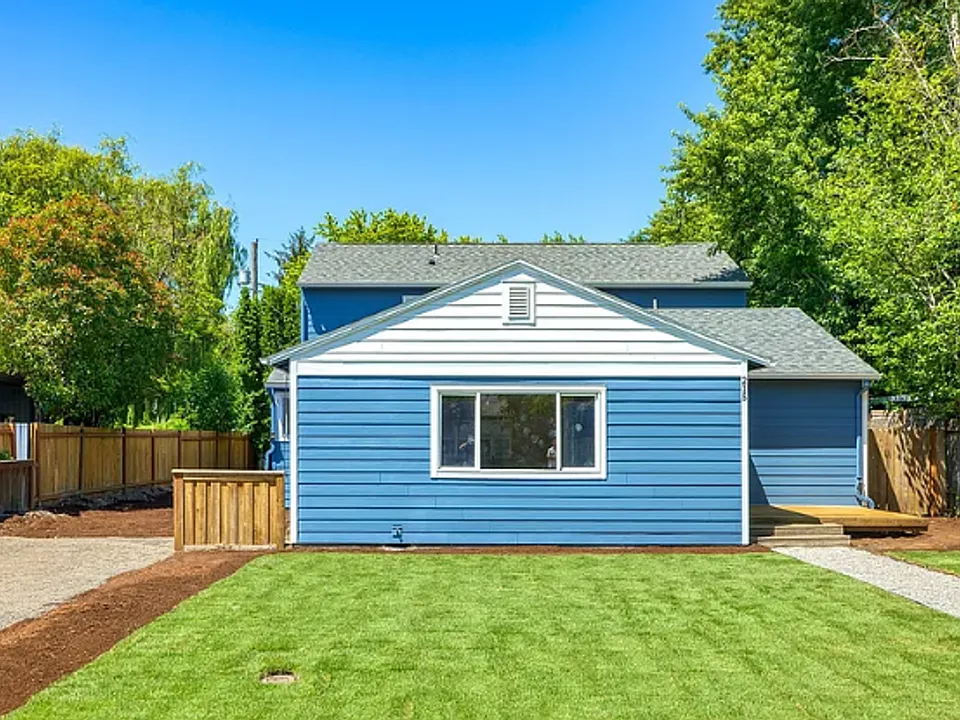 215 SW 131st Ave