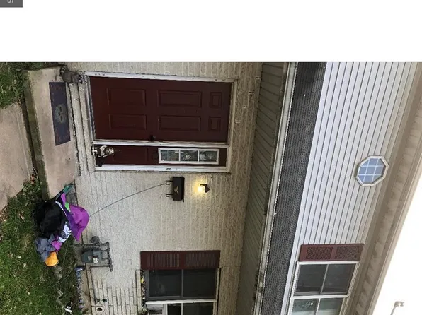 52 Canal St, Leesport, PA 19533