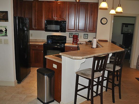 4th image of 1560 Country Club Dr #A102
