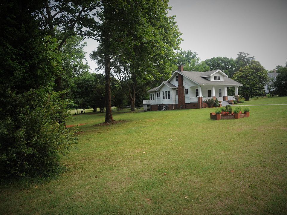 1st image of 4413 NE Tazewell Pike