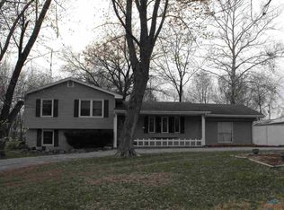 3991 Suburban Ln, Sedalia, MO 65301