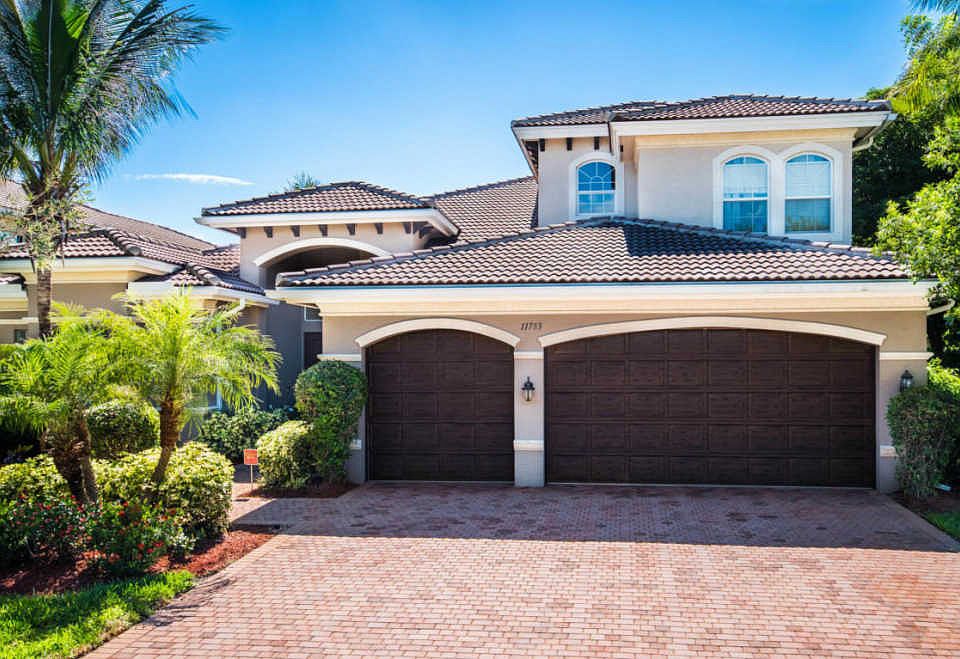 1st image of 11783 Fox Hill Cir