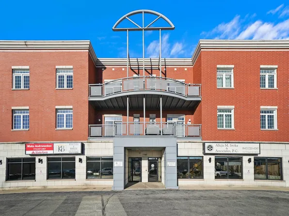 7742 W Higgins Rd Unit 202, Chicago, IL 60631