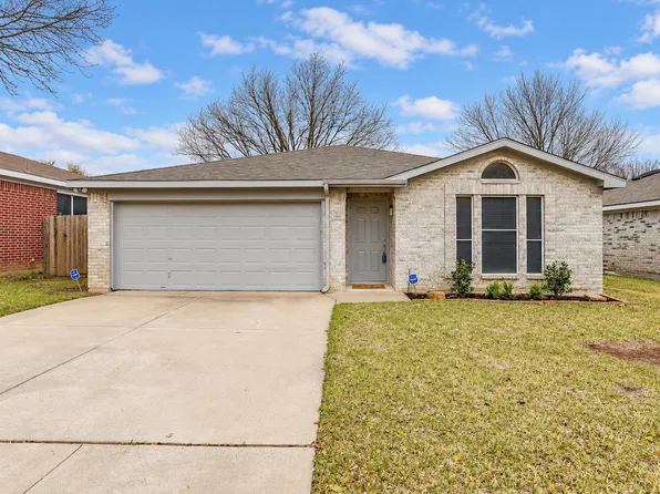 5720 Northfield Dr, Fort Worth, TX 76179