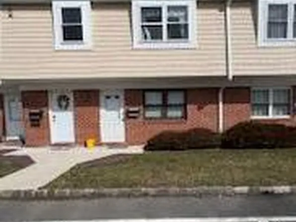 1111 Silver Ct, Hamilton, NJ 08690