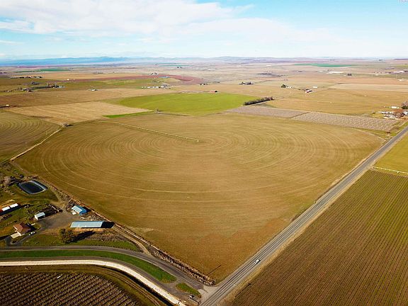 3rd image of 150 Fern Rd