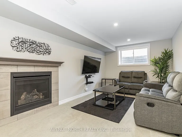 87 Nepeta Cres — Photo 32