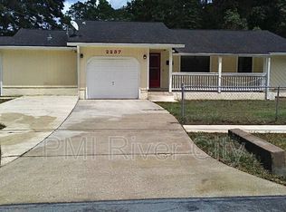 2237 Lake Dr, Jacksonville, FL 32246