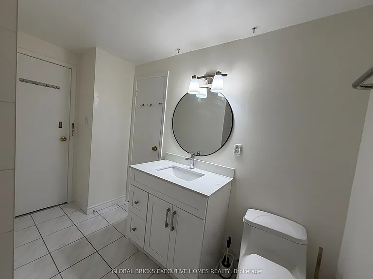 730 Queensbridge Dr — Photo 17