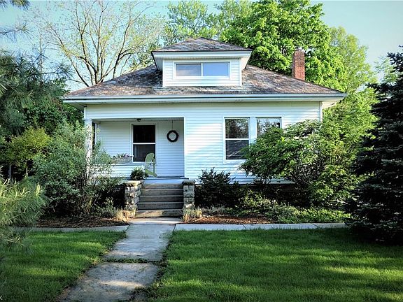 3rd image of 439 W Lorain St