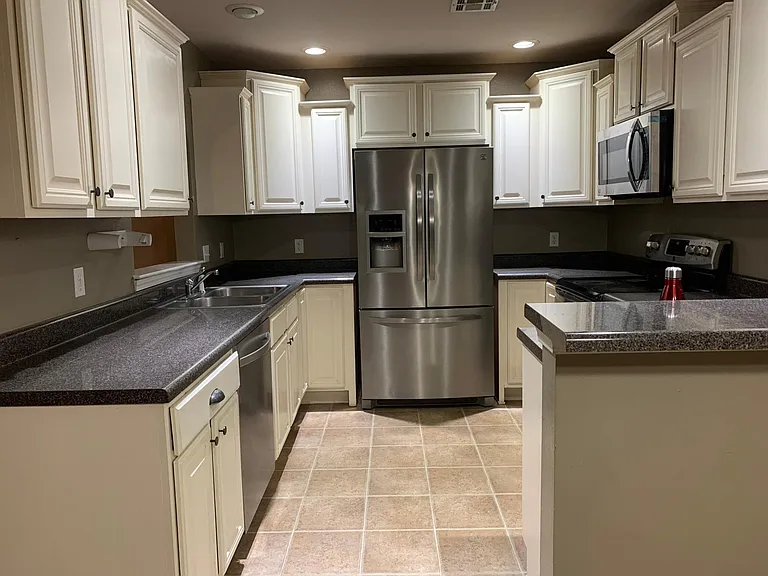 700 N Cummings Ave — Photo 18