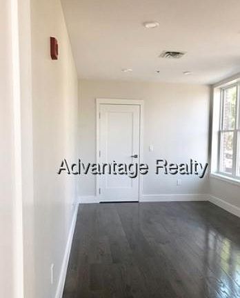 4th image of 434 McGrath Hwy #212M