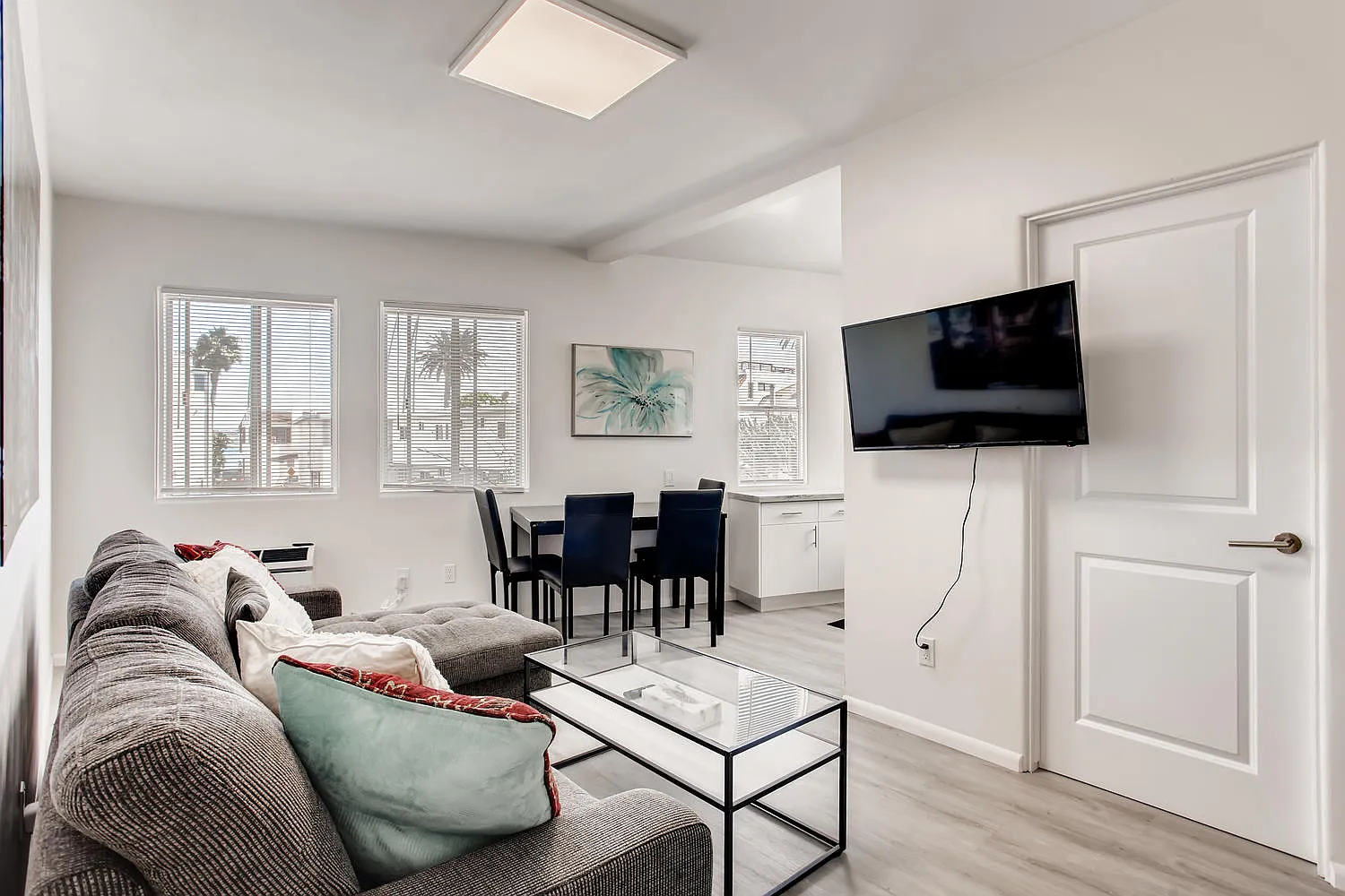 1 bed, 400 sqft, $2,599 — Photo 1