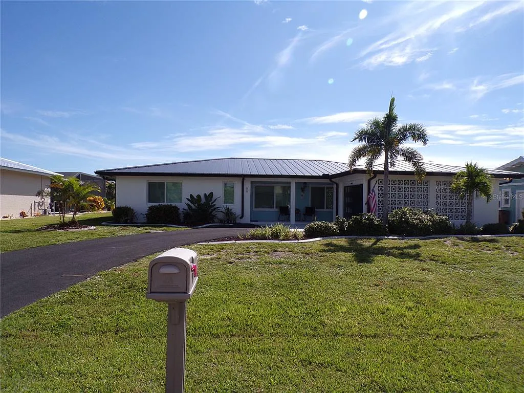 2 bed, 2.0 bath, 1558 sqft, $6,000 — Photo 1