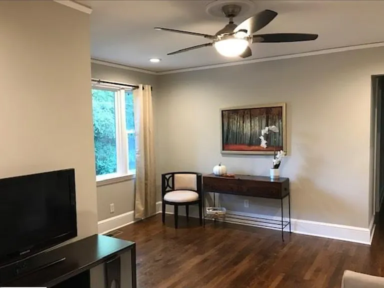5 Lamar Cir — Photo 4