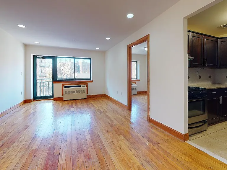 84-14 143rd St #Penthouse 2 — Photo 4