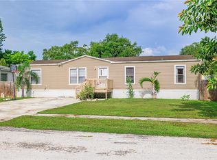 12275 Cross St, Largo, FL 33773