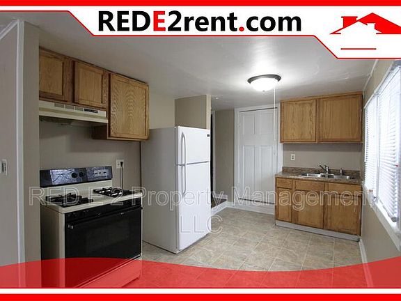 2nd image of 171 Linn St #1/2
