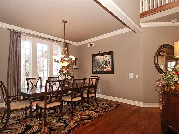 5th image of 3606 Thornbury Dr