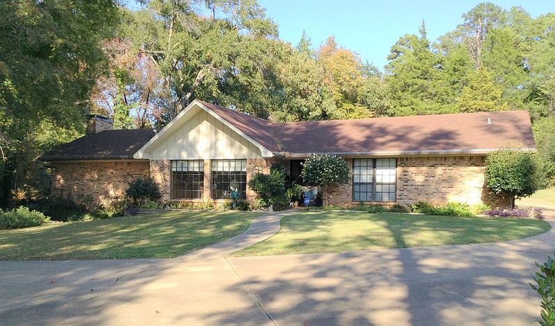 1st image of 307 Kent Dr