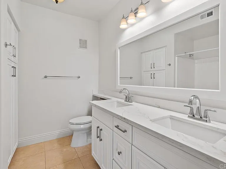 12368 Carmel Country Rd #D207 — Photo 8