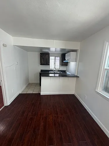 2350 Chestnut Ave #9 Photo 1