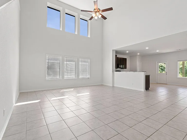 5319 Rivers Edge Dr — Photo 2