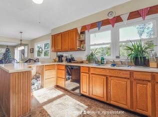 66 W Shore Dr, Vernon, NJ 07462