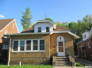 341 W Beecher Ave, Jacksonville, IL 62650