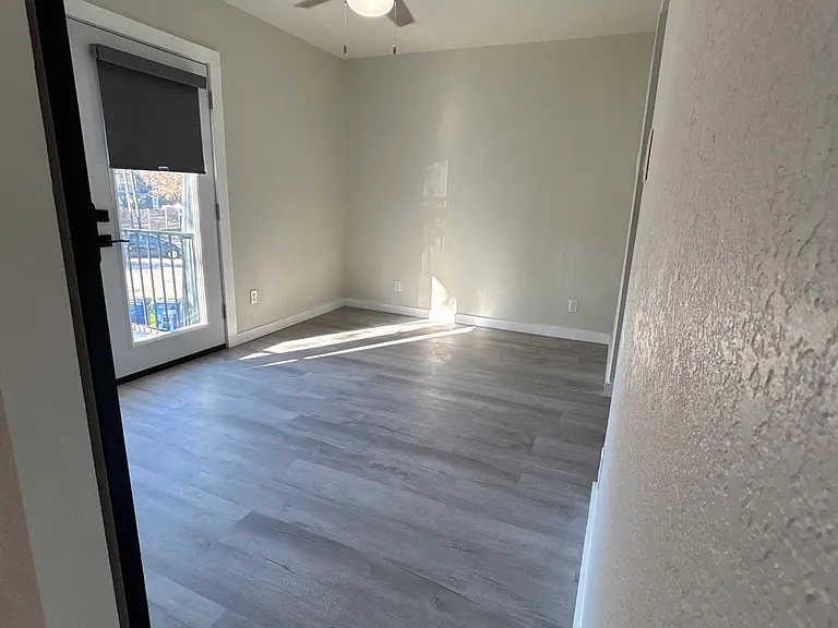 3503 Alpine Cir #D — Photo 9