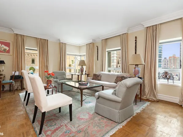500 Park Ave APT 15E, New York, NY 10022