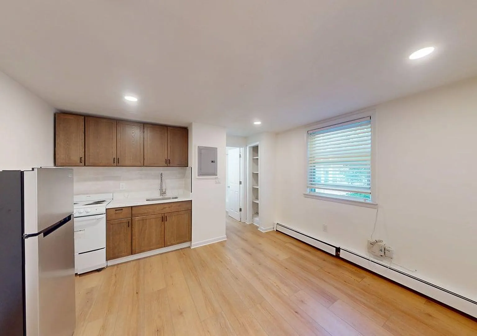 2 Granite — Photo 2